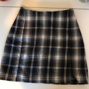 Brandy Melville Plaid cara skirt